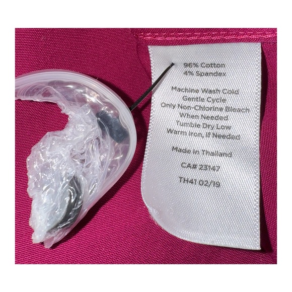 Talbots -Non-Iron Button-Down Shirt - Magenta - Size 18W - Picture 8 of 9